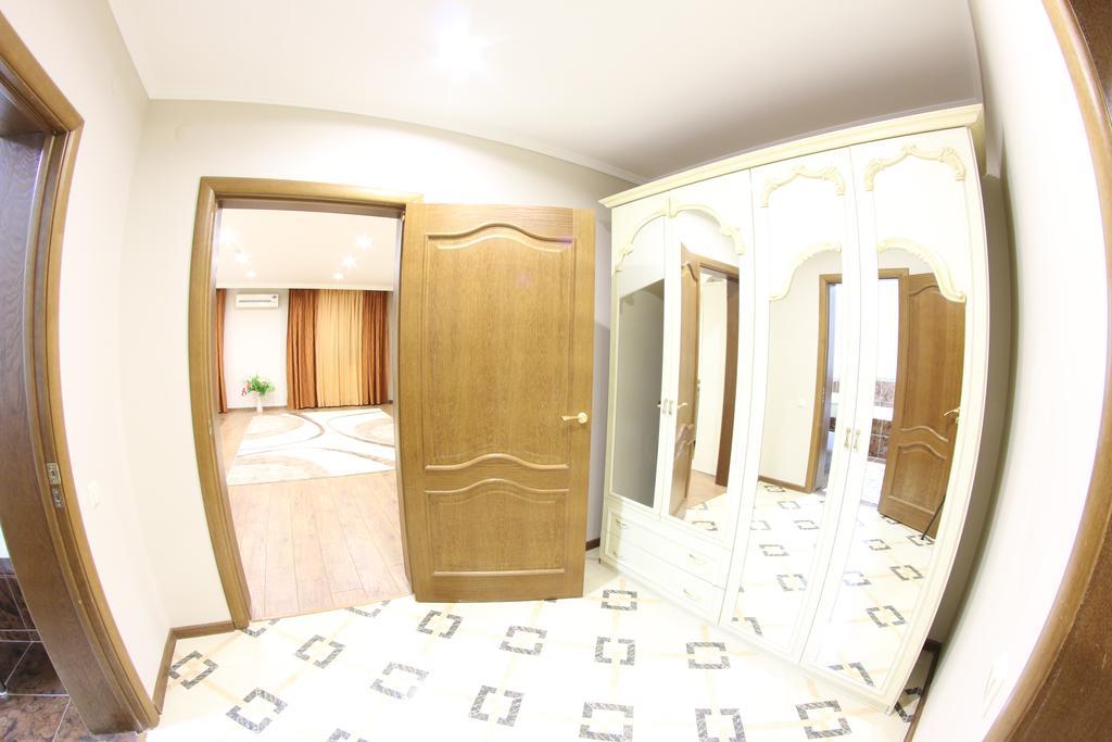 Sky Luxe Hotel Akmola Esterno foto